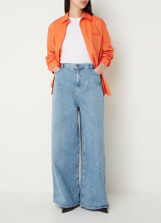 The Frankie Shop  Lui oversized blouse met borstzak  - voorkant 2 donkeroranje