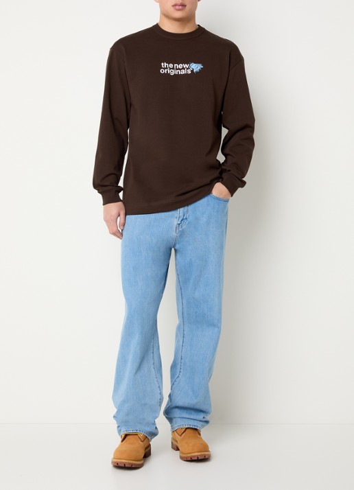 The New Originals Emblem sweater met logo- en backprint - voorkant 4 donkerbruin