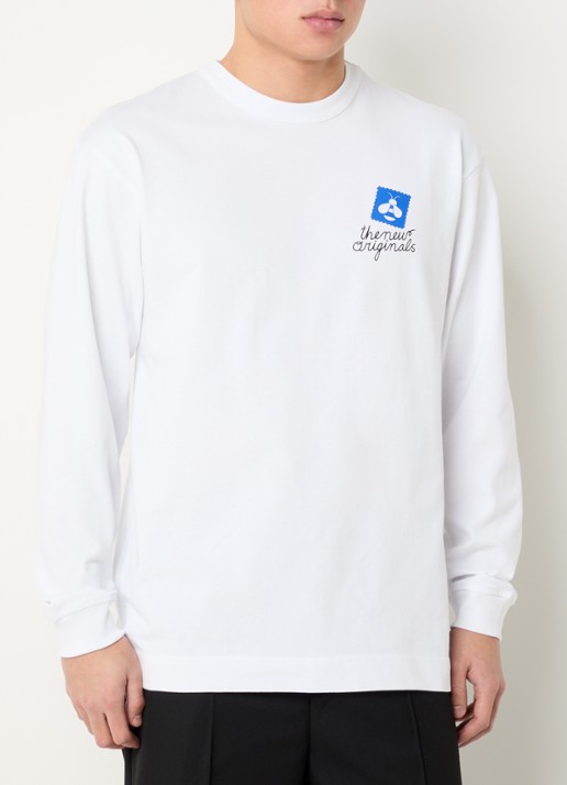The New Originals Postal longsleeve met front- en backprint - achterkant wit