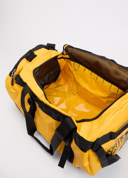 The North Face Base Camp Duffel M weekendtas met verstelbare schouderriem - detail 2 geel