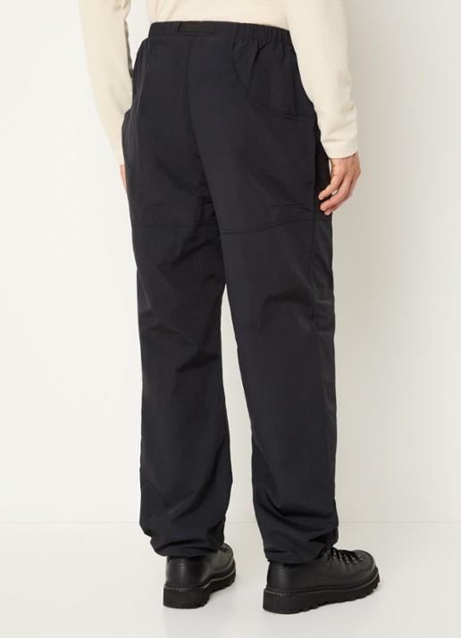 The North Face Red Box tapered fit broek met steekzakken - achterkant 3 zwart