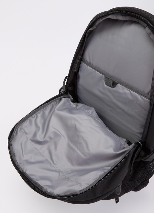 The North Face Vault rugzak met 15 inch laptopvak - detail 3 zwart