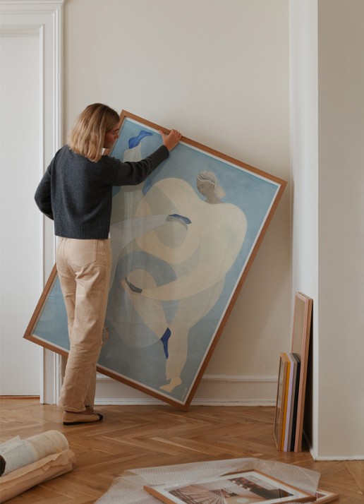THE POSTER CLUB Hold You - Blue, Sofia Lind print - voorkant 2 blauw