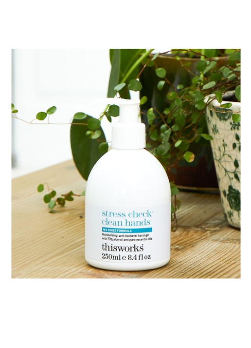 This Works Stress Check Clean Hands - anti-bacteriële handgel - detail 2 undefined