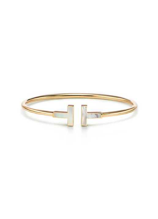 Tiffany & Co. Tiffany T Wire bangle van 18 karaat geelgoud met parelmoer 56576