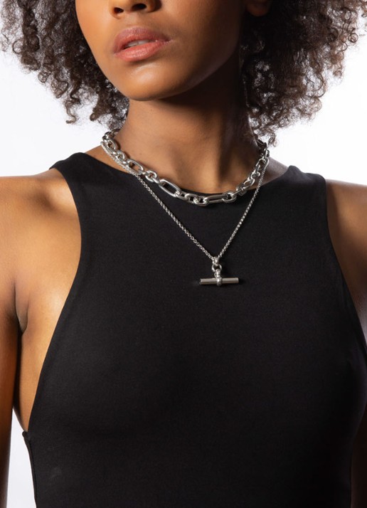 Tilly Sveaas Small T-Bar ketting van zilver - voorkant 2 zilver