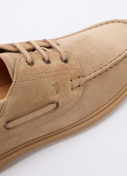 Tod's Barca Gomma bootschoen van suède - detail 6 donkerbeige