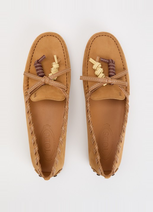 Tod's Gommino 22L mocassin van suède met gevlochten details - detail 4 camel