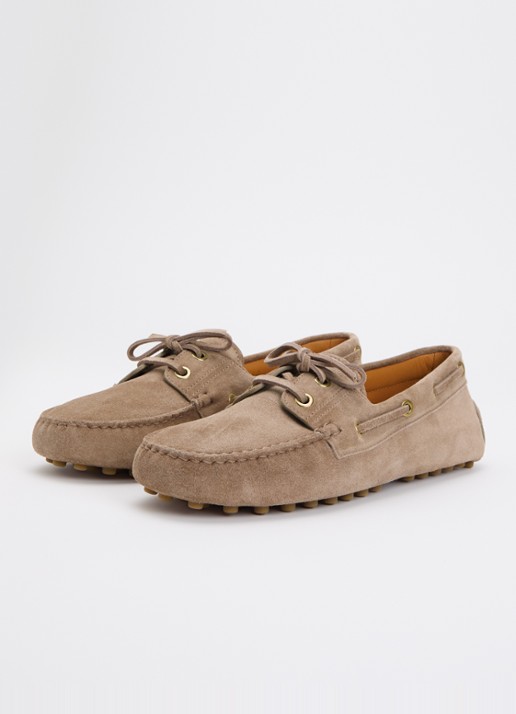 Tod's Gommino mocassin van kalfssuède - detail lichtbruin