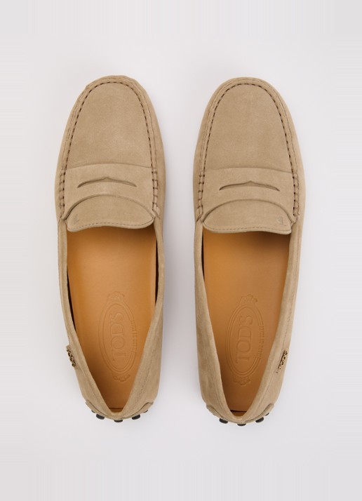 Tod's Gommino mocassin van kalfssuède - detail 4 beige
