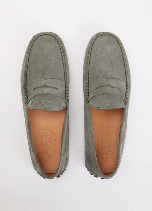 Tod's Gommino mocassin van suède - detail 2 olijfgroen