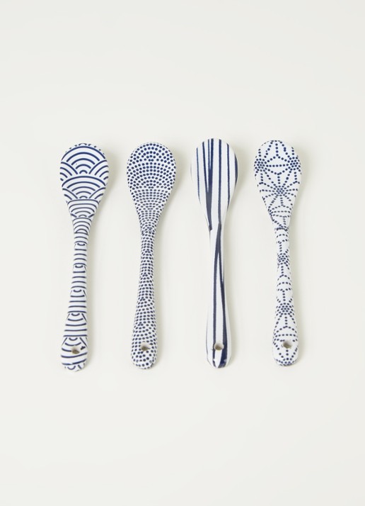 Tokyo Design Studio Nippon Blue lepel set van 4 - voorkant 2 blauw