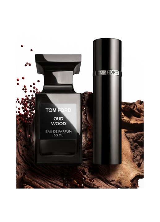 Tom Ford Oud Wood All Over Bodyspray - detail 3 undefined