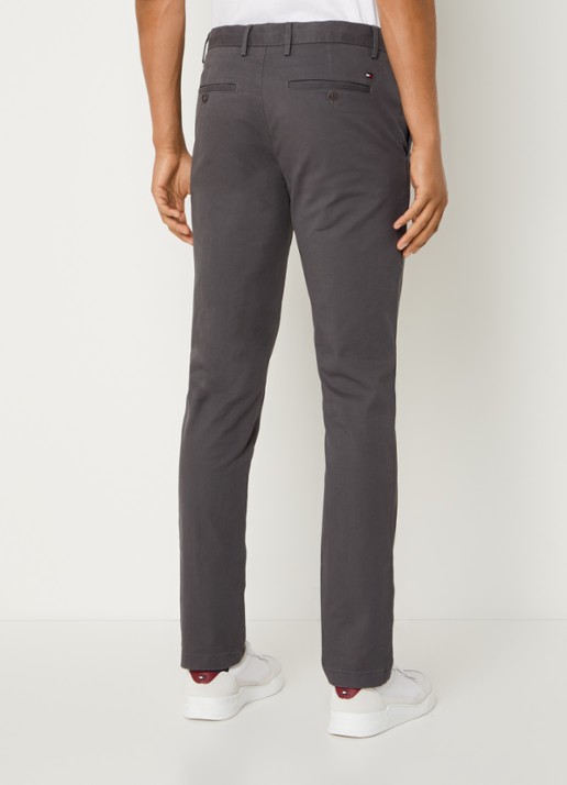 Tommy Hilfiger 1985 Bleecker slim fit chino in  katoenblend - achterkant donkergrijs