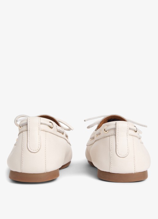 Tommy Hilfiger Bootschoen van leer met logo - achterkant beige