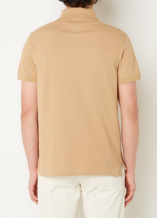 Tommy Hilfiger Core regular fit polo van piqué katoen met logoborduring - achterkant classic khaki-rbl / beige