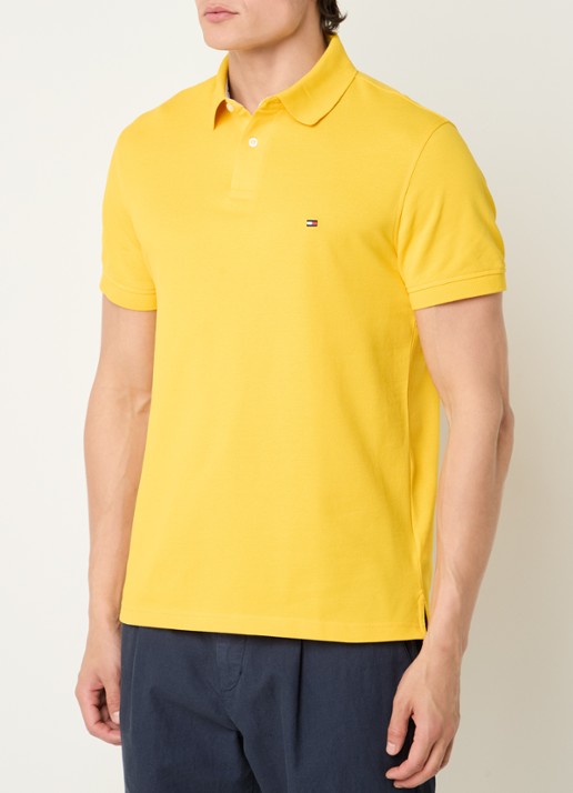 Tommy Hilfiger Core regular fit polo van piqué katoen met logoborduring - detail primary yellow / geel