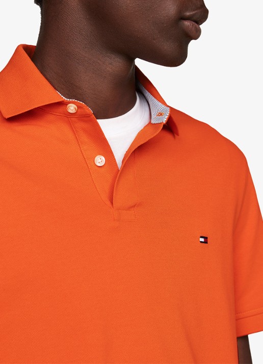 Tommy Hilfiger Core regular fit polo van piqué katoen met logoborduring - detail 5 bonfire orange-sfq / oranje