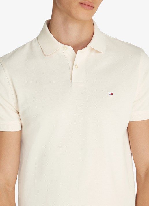 Tommy Hilfiger Core regular fit polo van piqué katoen met logoborduring - detail 5 ivory petal-z00 / wit