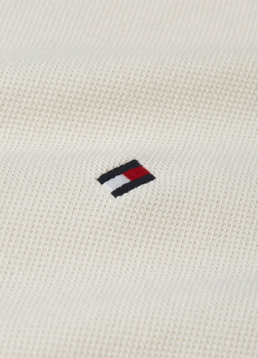 Tommy Hilfiger Core regular fit polo van piqué katoen met logoborduring - detail 6 ivory petal-z00 / wit