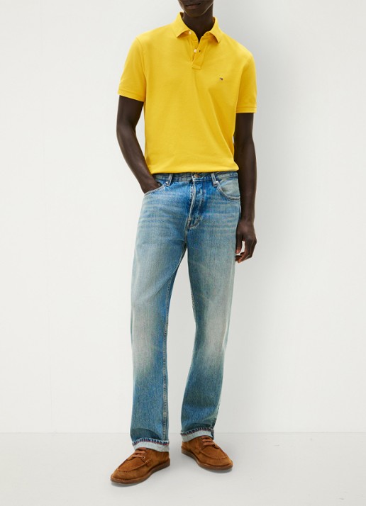Tommy Hilfiger Core regular fit polo van piqué katoen met logoborduring - voorkant 2 morningside yellow-zgx / geel