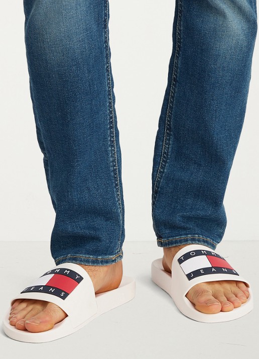 Tommy Hilfiger Essential slipper met logo - voorkant 2 beige