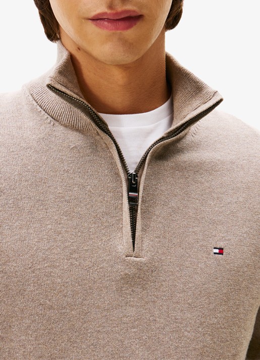 Tommy Hilfiger Fijngebreide trui in kasjmierblend met logoborduring - detail 2 beige