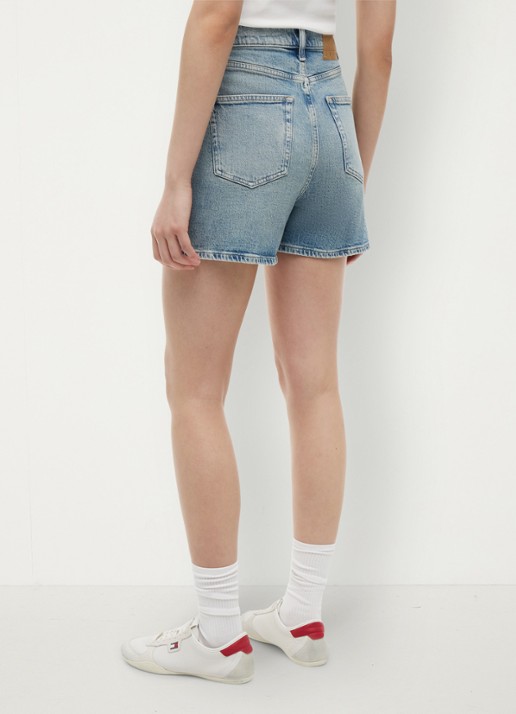 Tommy Hilfiger High waist wide fit korte broek met logo - achterkant lichtblauw