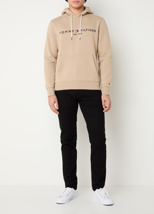 Tommy Hilfiger Hoodie met kangoeroezak en logoborduring - voorkant 5 sandalwood / beige