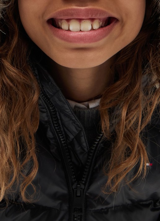 Tommy Hilfiger Jas met donsvulling en capuchon - detail zwart
