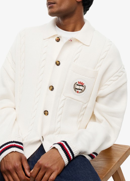 Tommy Hilfiger Kabelgebreid vest met borstzak - detail 2 gebroken wit