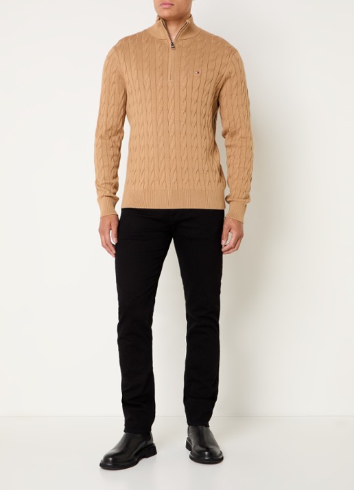 Tommy Hilfiger Kabelgebreide trui met halve rits en logo - voorkant 4 camel