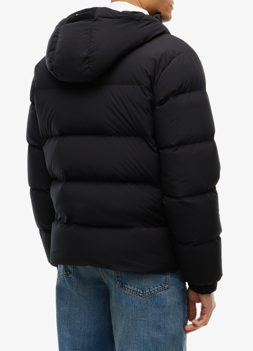 Tommy Hilfiger Puffer jas met donsvulling en capuchon  - achterkant zwart