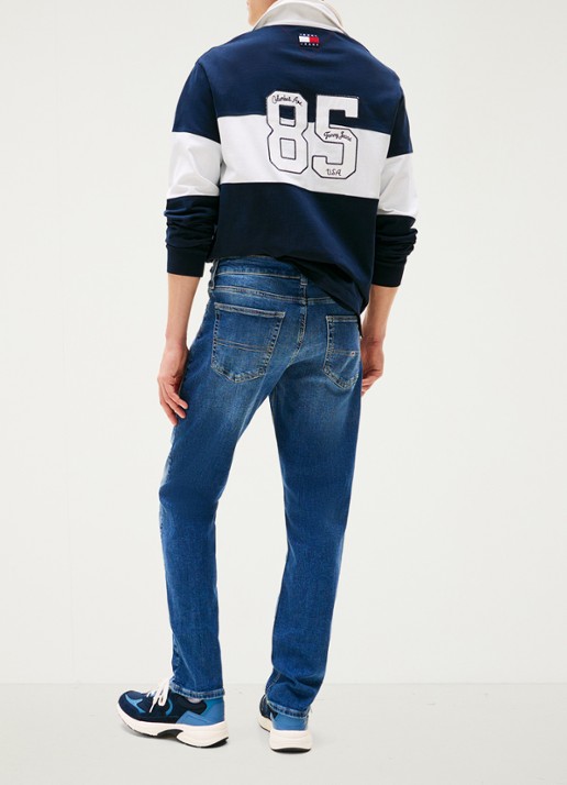 Tommy Hilfiger Ryan slim fit jeans met medium wassing - achterkant 10 indigo