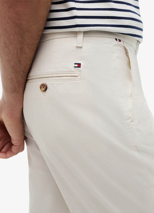 Tommy Hilfiger Straight fit chino met steekzakken - detail 4 ivoor