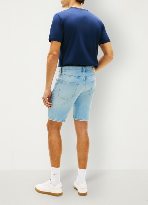 Tommy Hilfiger Straight leg korte broek van denim - achterkant lichtblauw