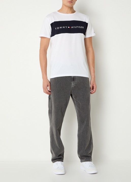 Tommy Hilfiger T-shirt met logoprint - voorkant 2 wit