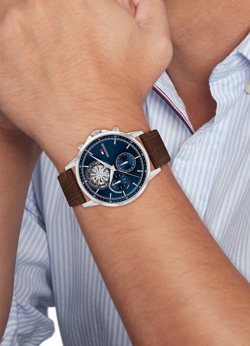 Tommy Hilfiger Wesley horloge TH17910629 - voorkant 2 bruin