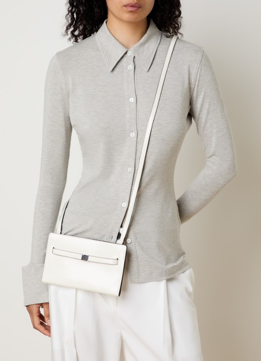 TOTEME Crossbody tas van kalfsleer en logo - voorkant 6 gebroken wit
