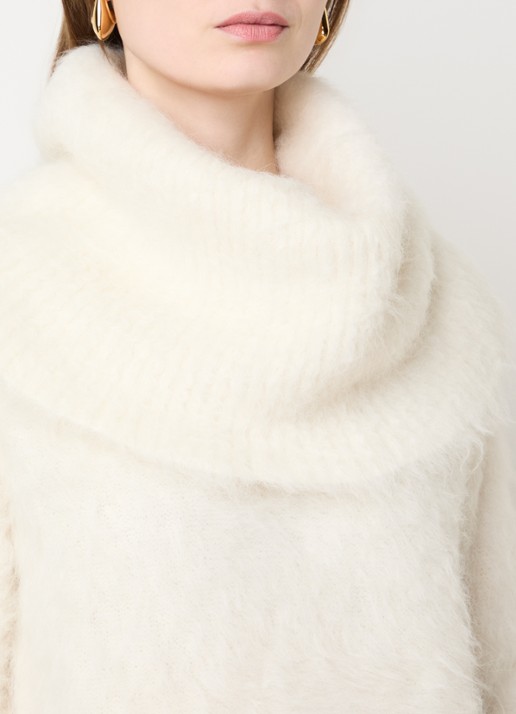 TOTEME Grofgebreide trui in alpaca wolblend met opstaande kraag - detail 3 wit