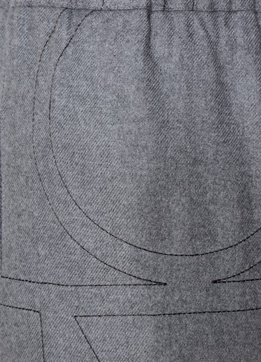 TOTEME High waist loose fit pantalon met logoborduring - detail 4 grijs