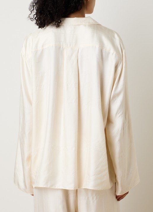 TOTEME Monogram blouse van zijde met logoborduring - achterkant gebroken wit