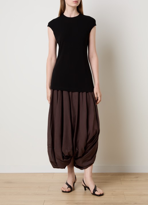 TOTEME Mouwloze top met stretch - voorkant 2 zwart