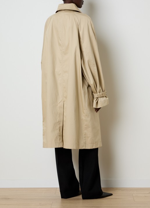 TOTEME Oversized trenchcoat met klepzakken en opstaande kraag - achterkant 3 beige