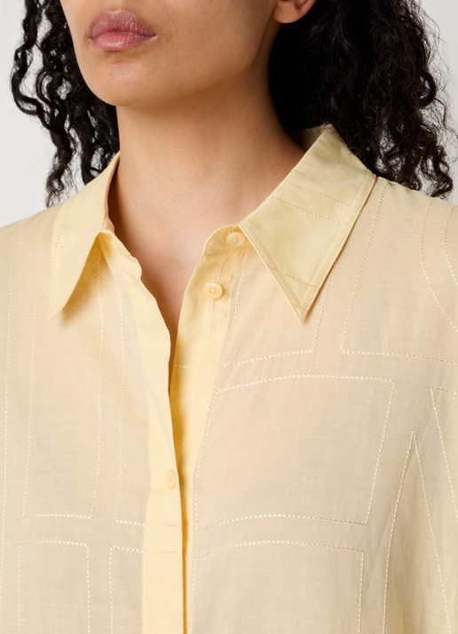 TOTEME Semi-transparante longline blouse  - detail 4 lichtgeel