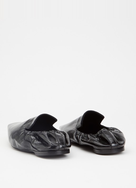 TOTEME Slip-on van lakleer - achterkant 7 zwart