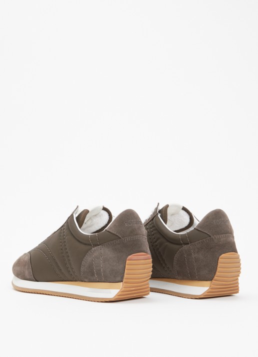 TOTEME Sport sneaker met details van suède - achterkant 6 olijfgroen