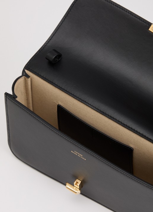 TOTEME T-Lock crossbodytas van leer  - detail zwart