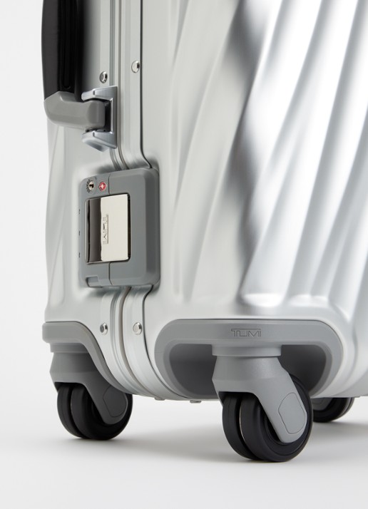 TUMI 19 Degree Aluminium International spinner 56 cm - detail 3 zilver