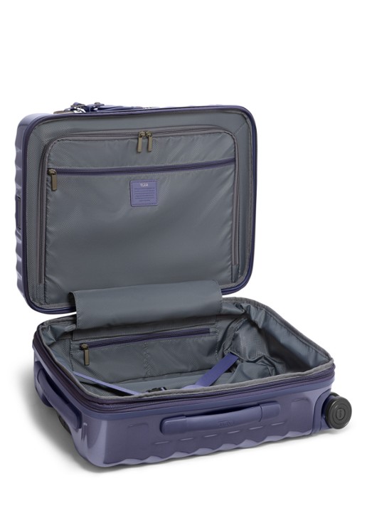 TUMI 19 Degree spinner 55 cm - voorkant 8 paars